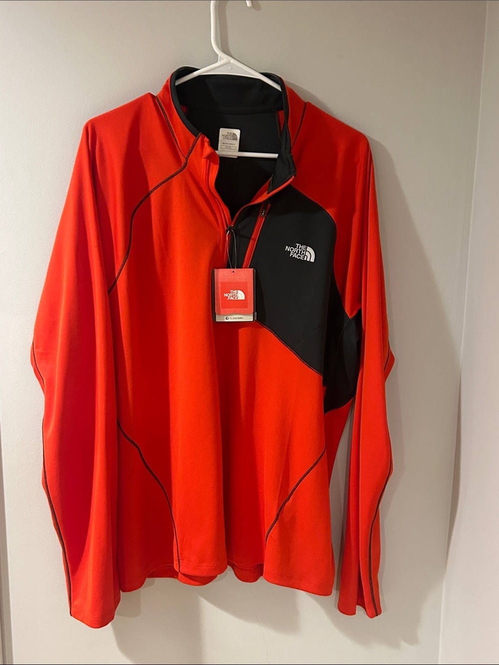 The North Face Men’s Red & Black 1/4 Zip Performance Pullover Long Sleeve XL NWT